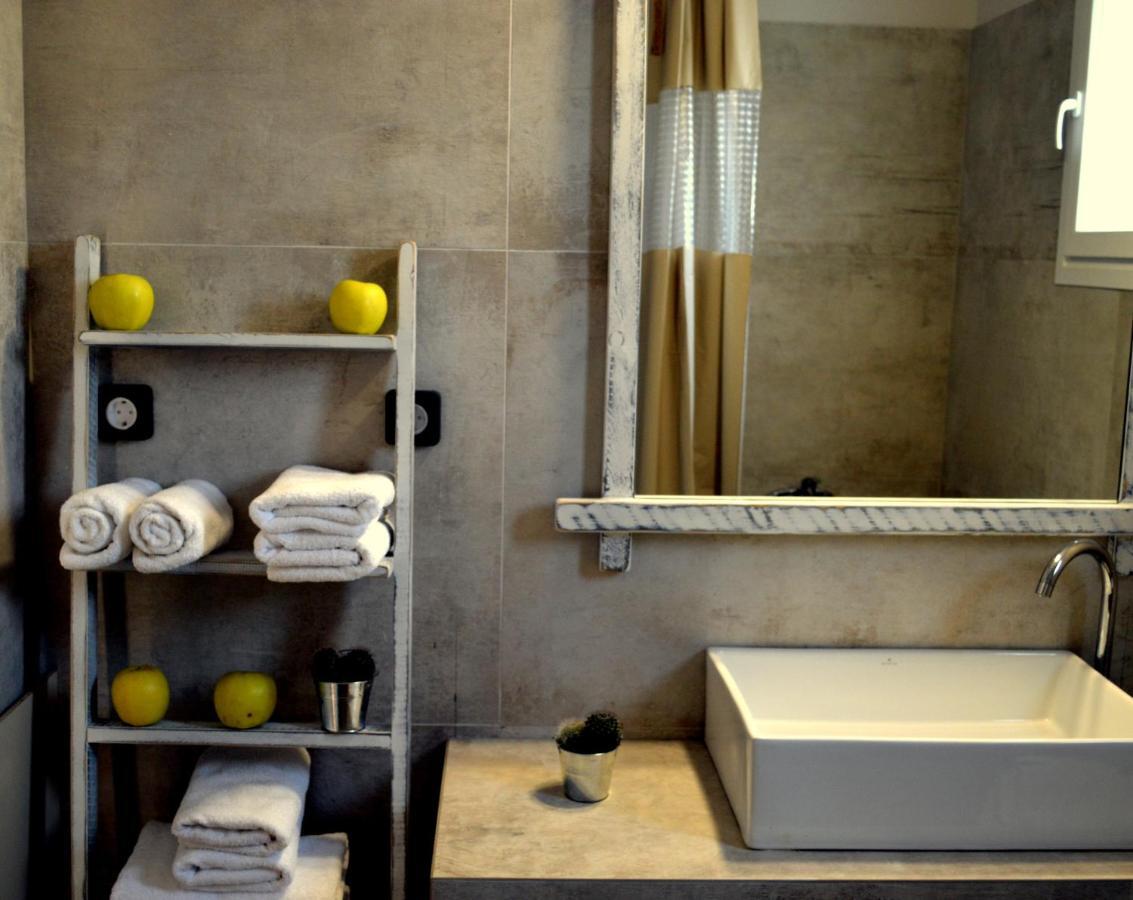 Ammos Luxury Suites Elia  Exterior photo
